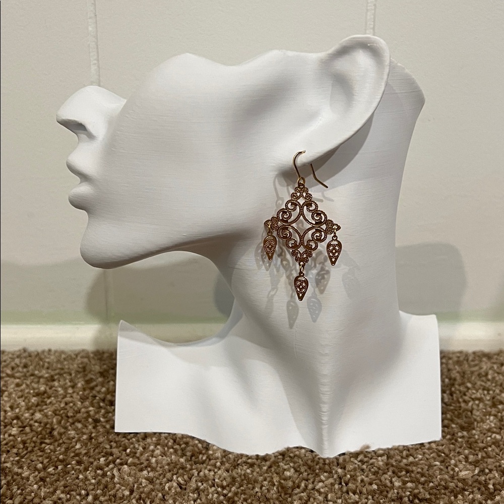 3D Printed Modern Sculpture Earring Display